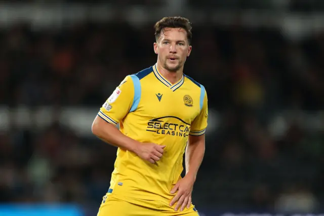 Danny Drinkwater playing for Reading