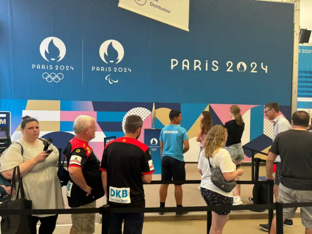 Paris 2024 shop