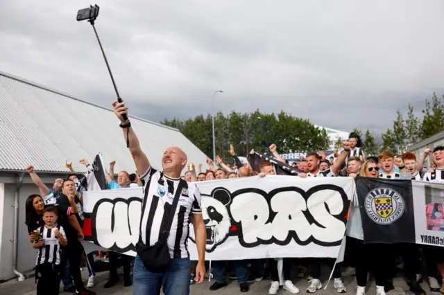 St Mirren fans welcome players