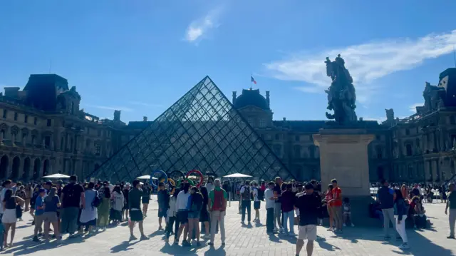 Louvre