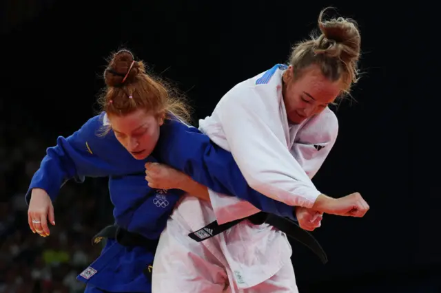 Lucy Renshall (right) and Austria's Lubjana Piovesana