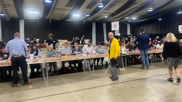 Counting underway in South Holland