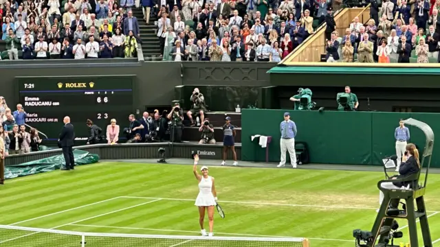 Emma Raducanu waving