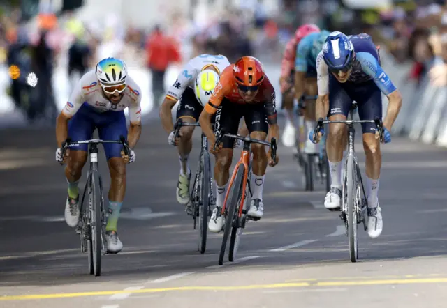 Stage nine sprint finish