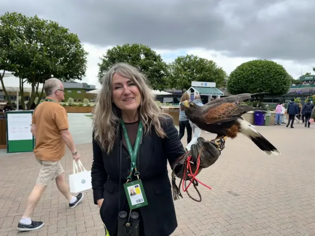 Rufus the Hawk and Donna
