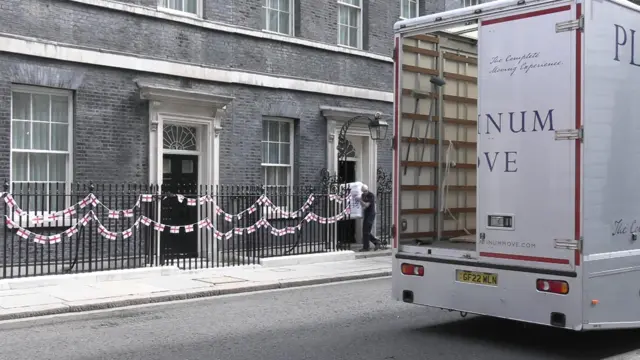 Downing Street removals