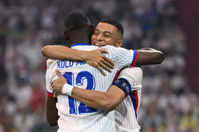 Kylian Mbappe and Randal Kolo Muani