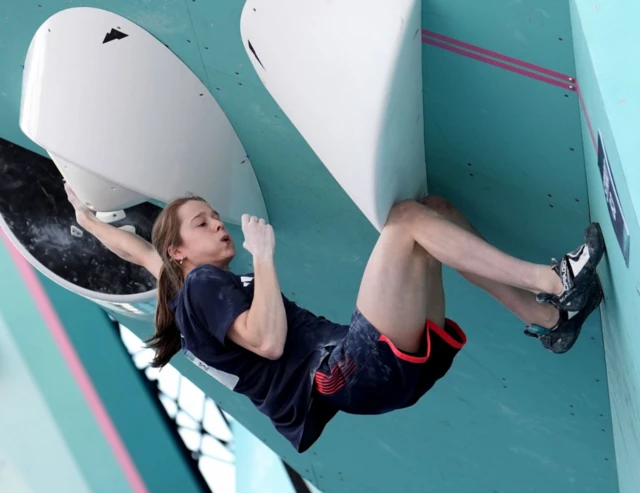 Erin McNeice during the Women's Boulder & Lead, Final at Le Bourget Climbing