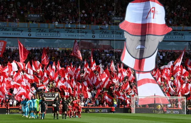 Aberdeen fans display tifo