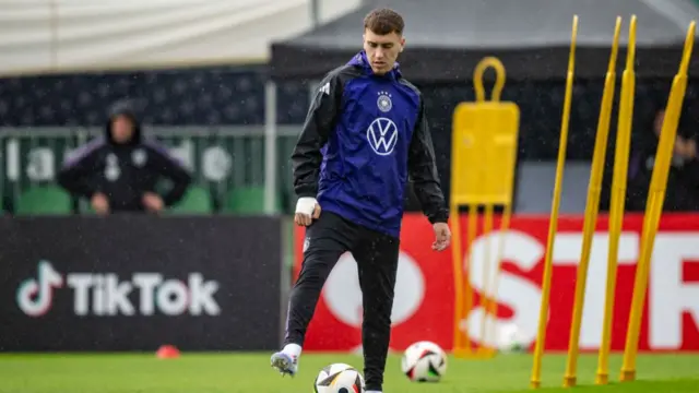 Brajan Gruda in training with Germany