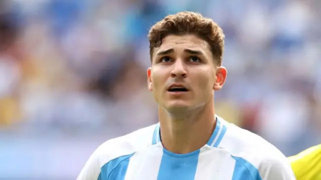 Julian Alvaraz playing for Argentina at the 2024 Olympics