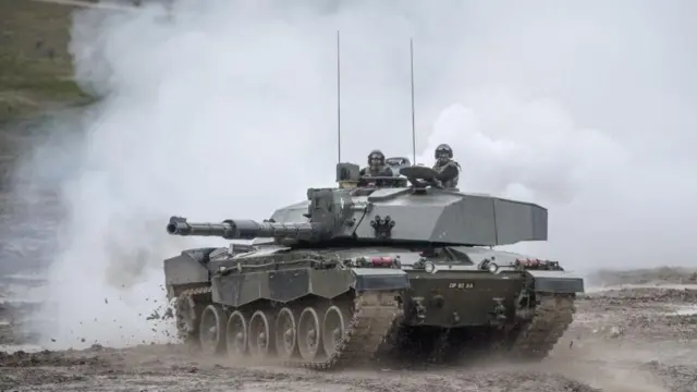 A Challenger 2 tank