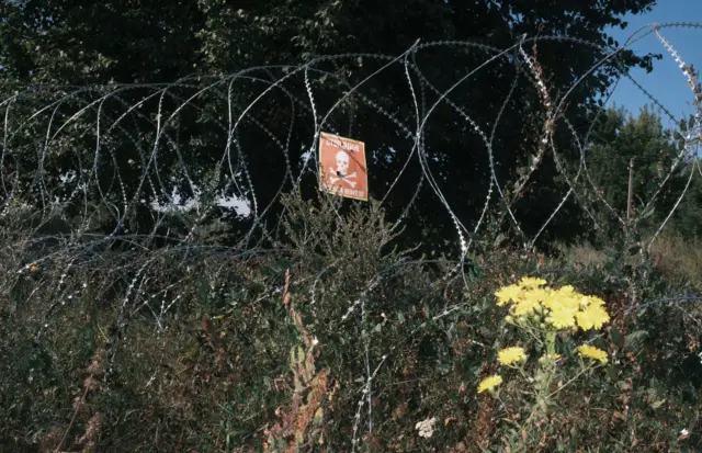 A mine warning near the Russian border