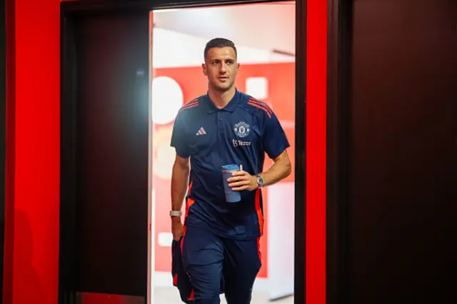 Diogo Dalot of Manchester United arrives