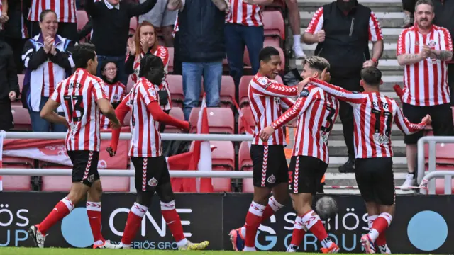 Sunderland celebrate a goal against Sheffield Wednesday