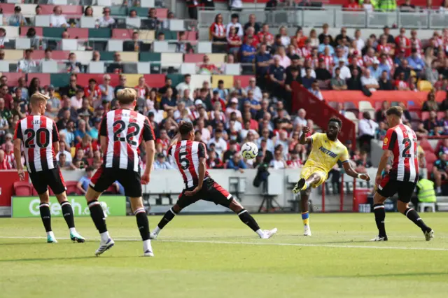 Odsonne Edouard of Crystal Palace shoots during the Premier League match between Brentford FC and Crystal Palace