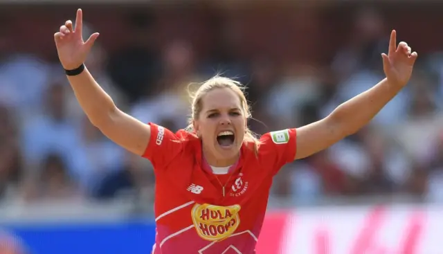 Freya Davies animatedly appeals to the umpire