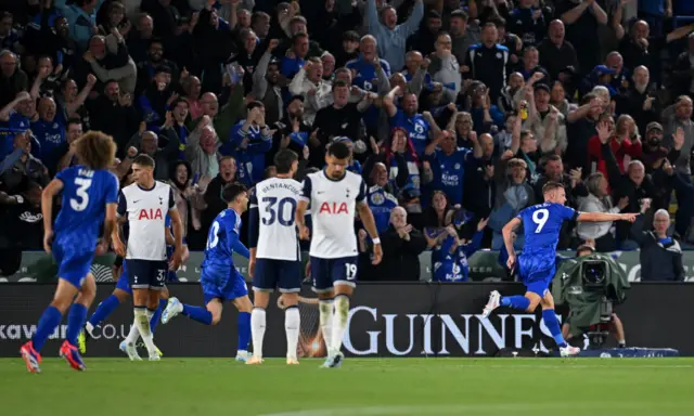 Jamie Vardy celebrates