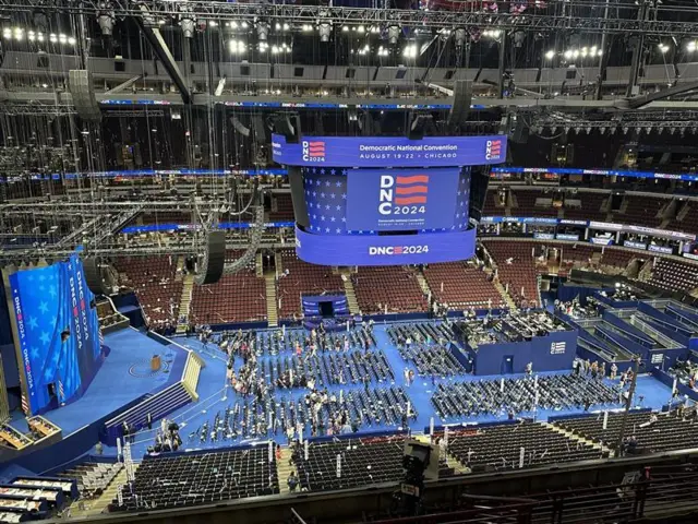 Seats inside the United Center begin to empty after day one of the DNC