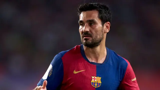 Ilkay Gundogan playing for Barcelona