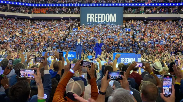 Kamala Harris and Tim Walz in Milwaukee