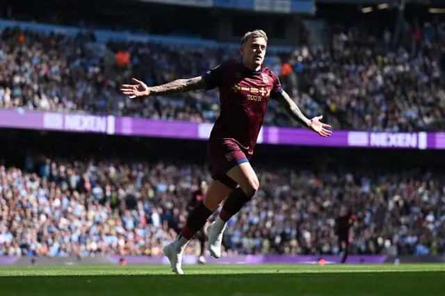 Sammie Szmodics of Ipswich Town celebrates