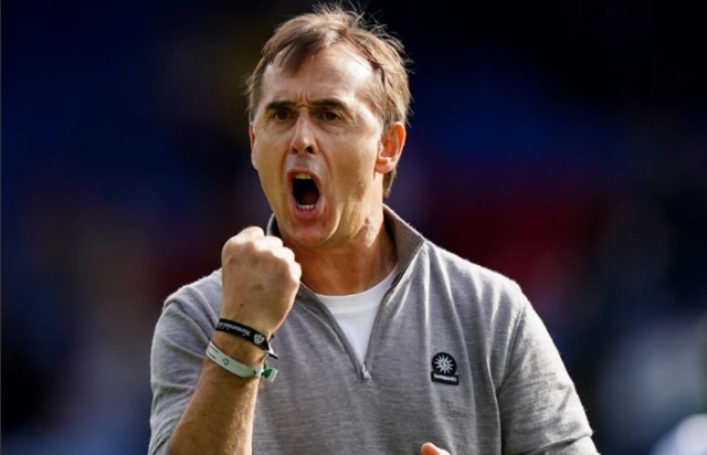 West Ham United manager Julen Lopetegui celebrates