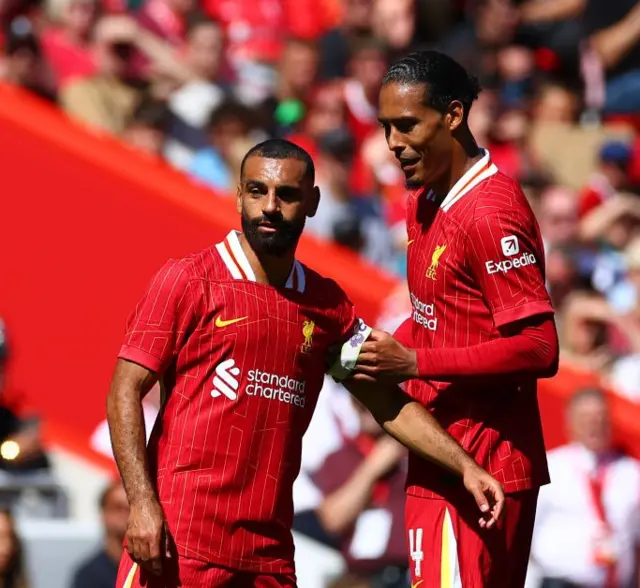 Van Dijk gives Salah the captains armband