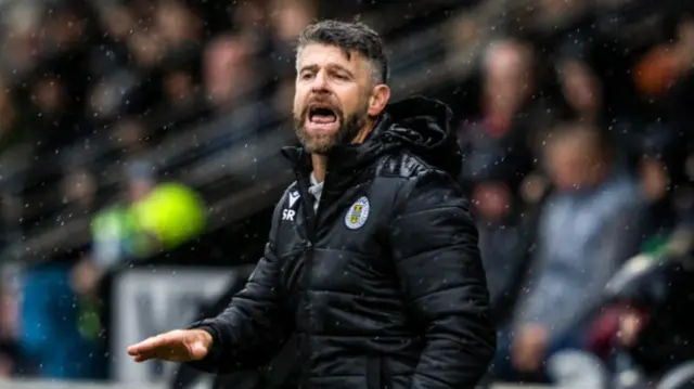 St Mirren manager Stephen Robinson