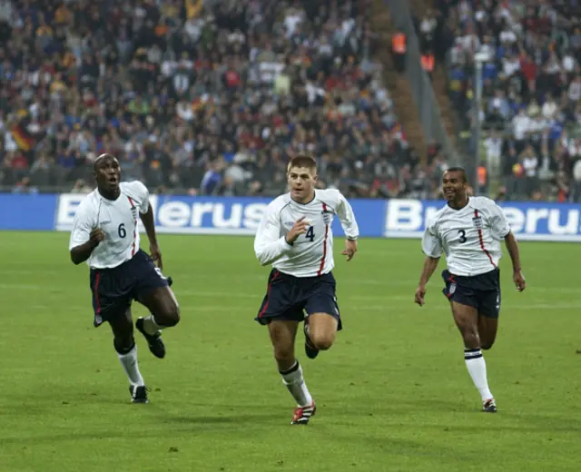 Steven Gerrard celebrates scoring