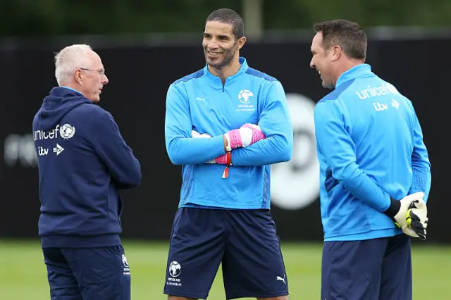 David James interacts with Sven-Goran Eriksson and David Seaman