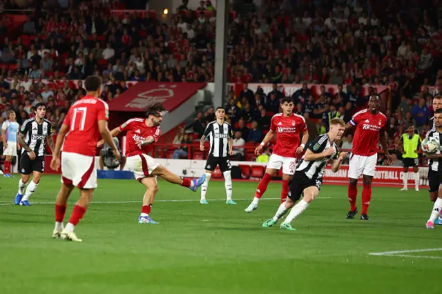 Jota Silva of Nottingham Forest scores