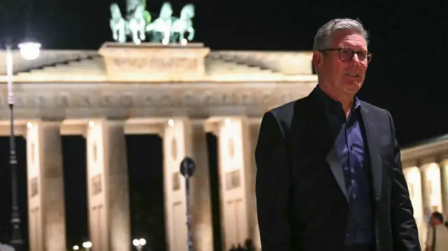 Keir Starmer in front of the Brandenburg Gate last night