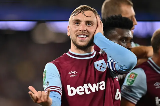 Jarrod Bowen of West Ham United celebrate