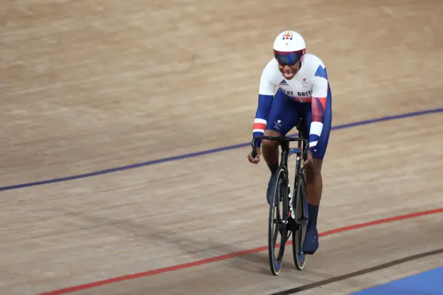 Kadeena Cox competing in Tokyo in the C4-5 500m time trial event