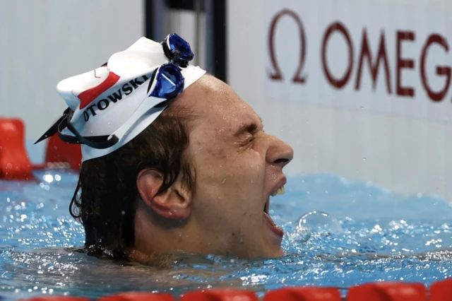 Kamil Otowski of Poland celebrates