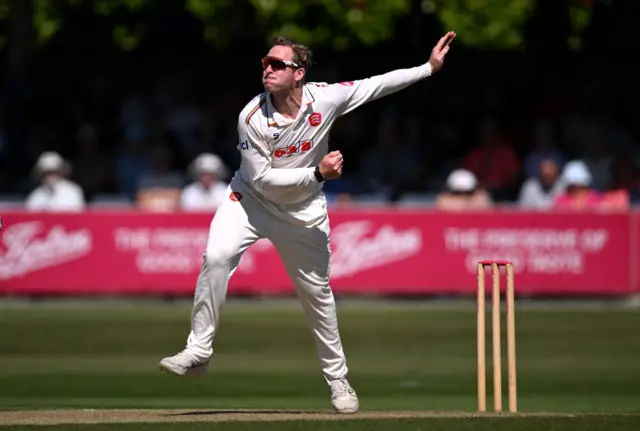 Simon Harmer bowls a delivery