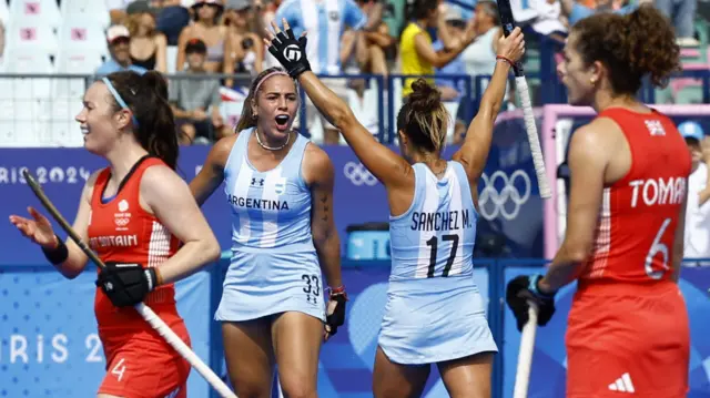 Zoe Diaz celebrates scoring for Argentina against Great Britain at the Paris 2024 Olympics