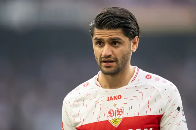 Mahmoud Dahoud of VfB Stuttgart looks on