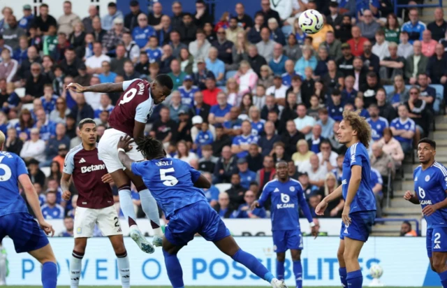 Jhon Duran scores their second goal