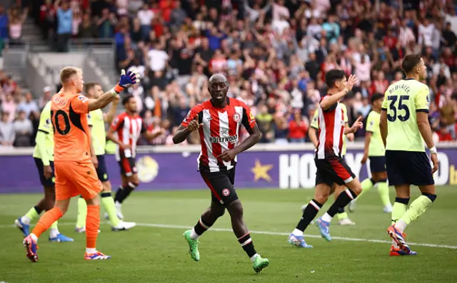 Yoane Wissa of Brentford celebrates