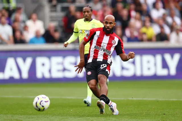 Bryan Mbeumo of Brentford scores