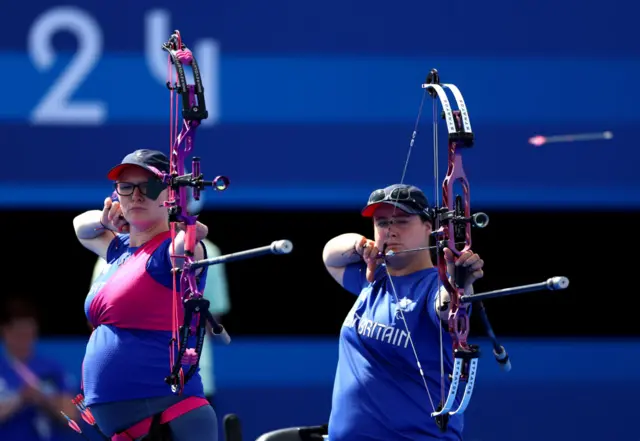 Jodie Grinham and Phoebe Paterson Pine in training