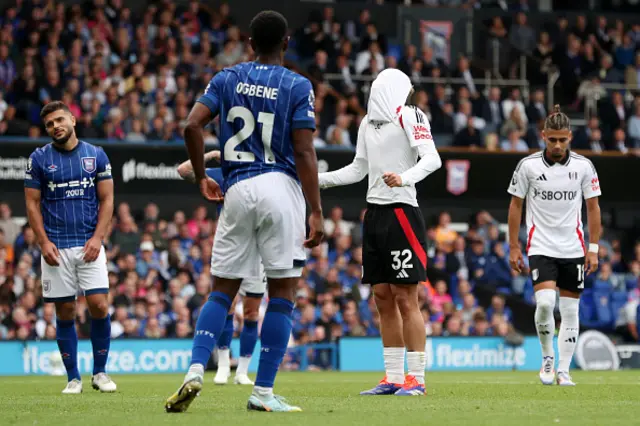 Emile Smith Rowe of Fulham reacts