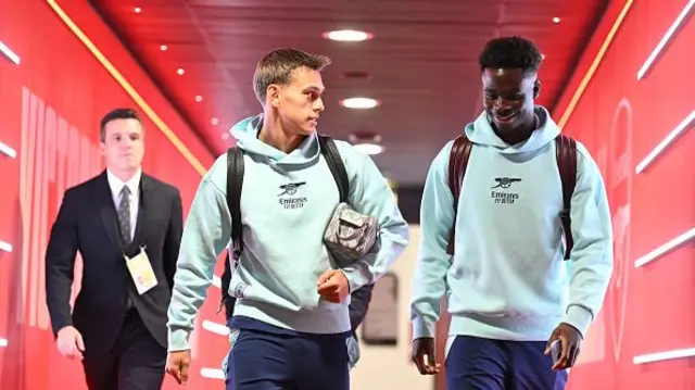 Leandro Trossard and Bukayo Saka of Arsenal arrive at the stadium