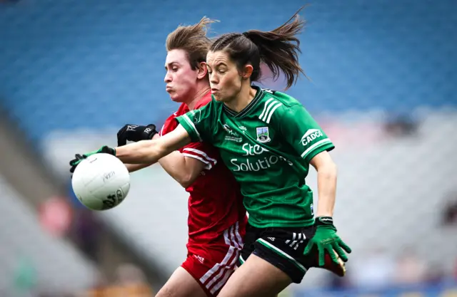 Louth's Louise Byrne and Eimear Smyth tussle for possession in the final