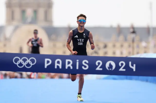 Alex Yee winning the men's triathlon