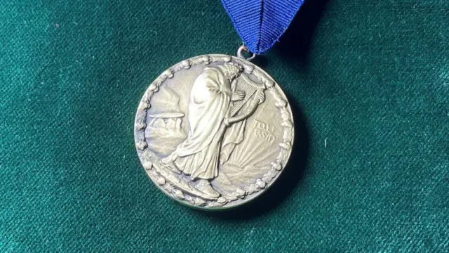 Medal Daniel Owen