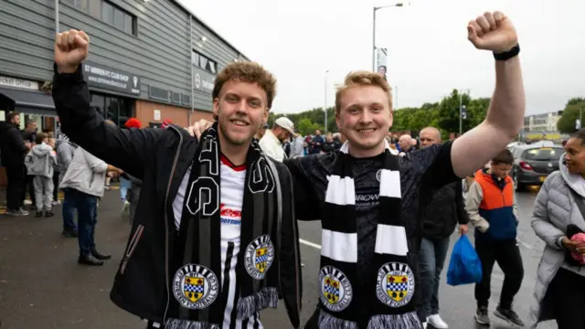 St Mirren fans