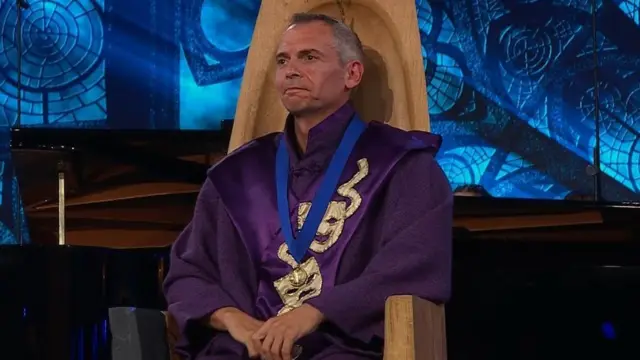 Cai Llewelyn Evans oedd enillydd Medal Ddrama Eisteddfod 2023